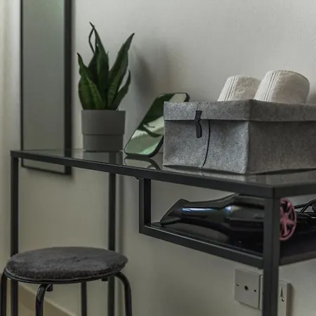 Creative 1br Pool View With Covered Parking Livadhia