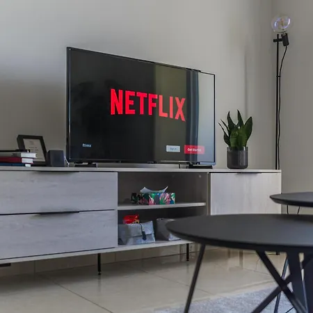 Creative 1br Pool View With Covered Parking