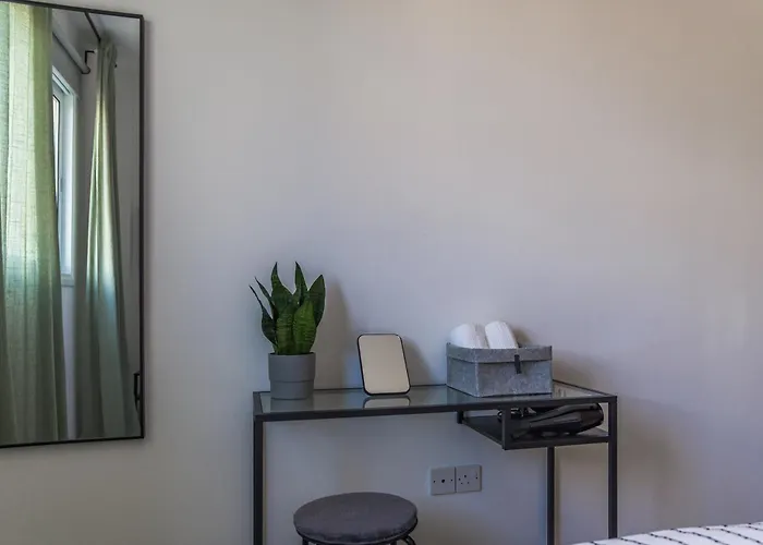 Apartmán Creative 1br Pool View With Covered Parking