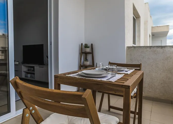 Creative 1br Pool View With Covered Parking Apartmán *