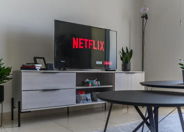 Creative 1br Pool View With Covered Parking