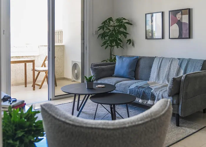 Creative 1br Pool View With Covered Parking Apartmán *